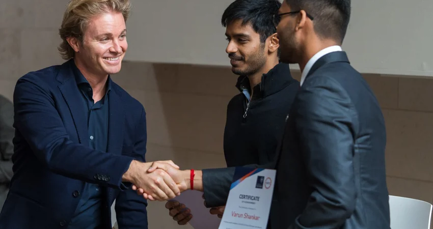 Nico Rosberg meets Oxford students sponsored by Rosberg Philanthropies to research climate change solutions